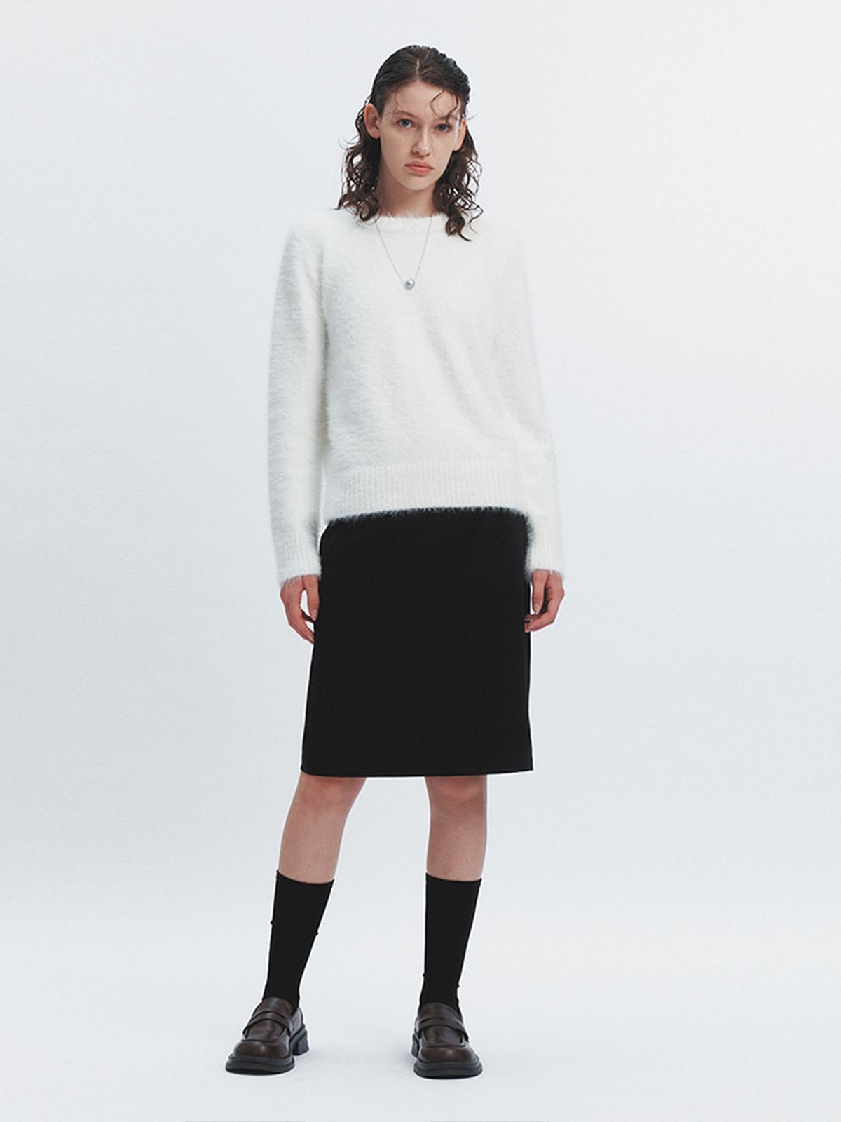 해브레스(HAVELESS) FLUFFY PULL OVER ROUND KNIT WHITE