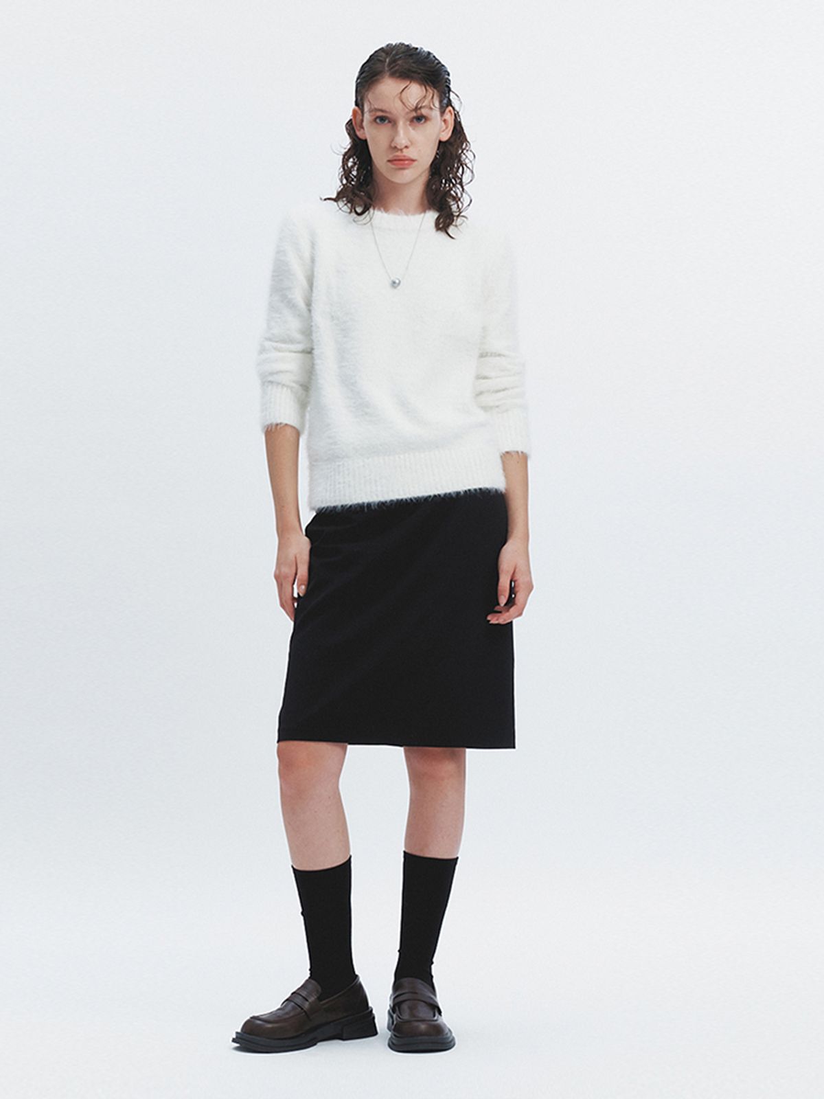해브레스(HAVELESS) FLUFFY PULL OVER ROUND KNIT WHITE