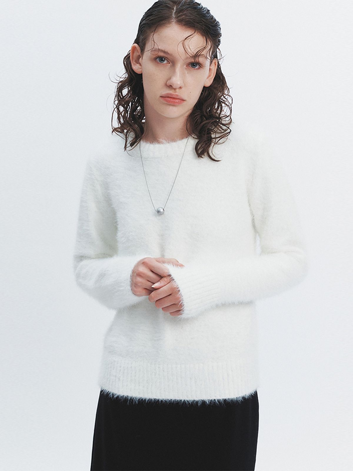 해브레스(HAVELESS) FLUFFY PULL OVER ROUND KNIT WHITE