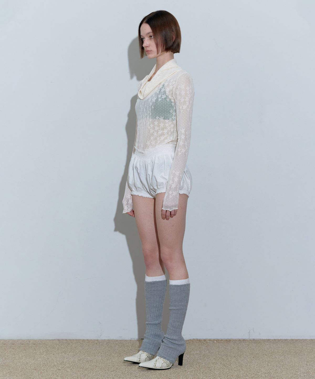 스컬프터(SCULPTOR) Star Shirring Turtleneck Ivory