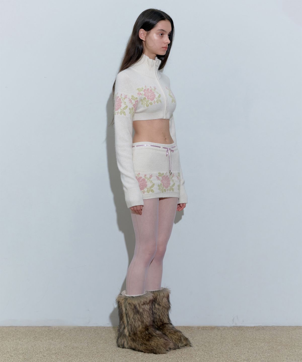스컬프터(SCULPTOR) Angora Underboob Zip-Up Ivory