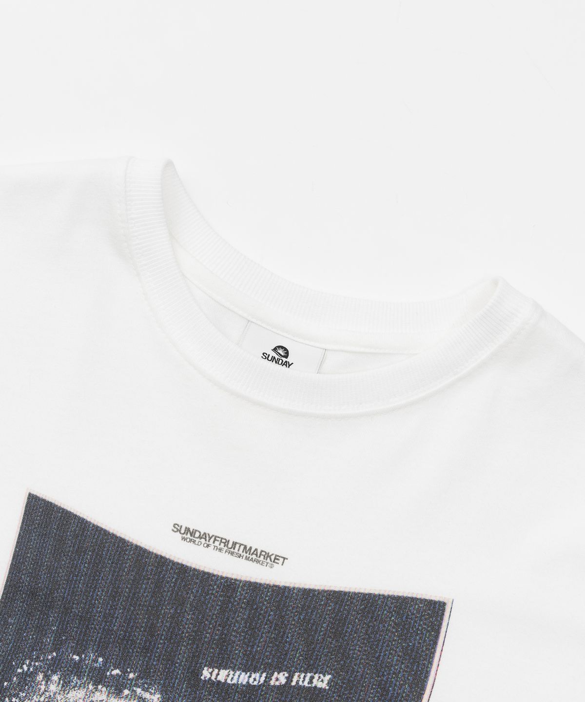 선데이후르츠마켓(SUNDAY FRUIT MARKET) COSMIC CENTER LS TEE IVORY