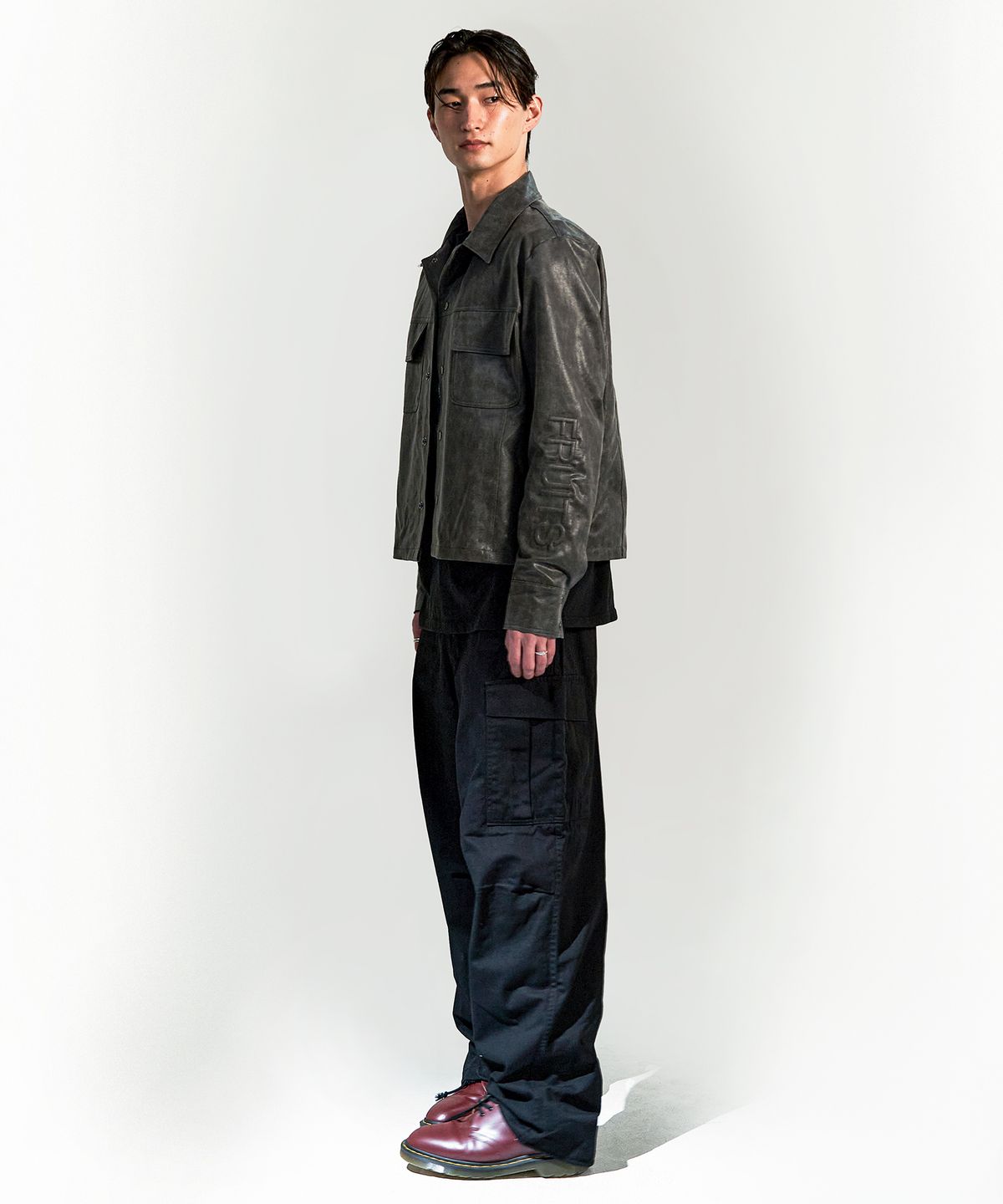 선데이후르츠마켓(SUNDAY FRUIT MARKET) COSMIC FAUX LEATHER JACKET CHARCOAL