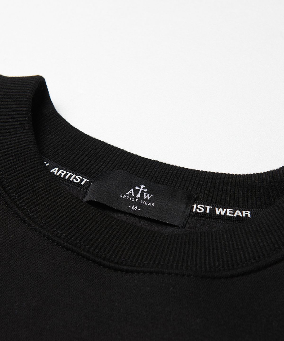 아티스트웨어(ARTISTWEAR) [ATW x HOOLIGAN] 로고아트웍 맨투맨