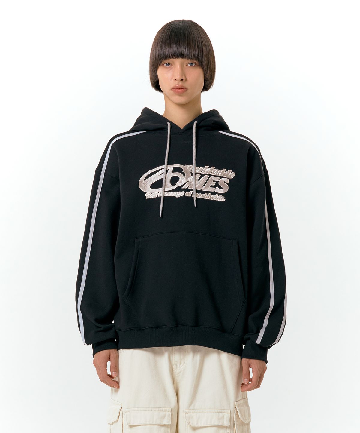 아메스 월드와이드(AMES-WORLDWIDE) SYMBOL LOGO EMBROIDERY HOODIE BLACK (AM2DFUM408A)
