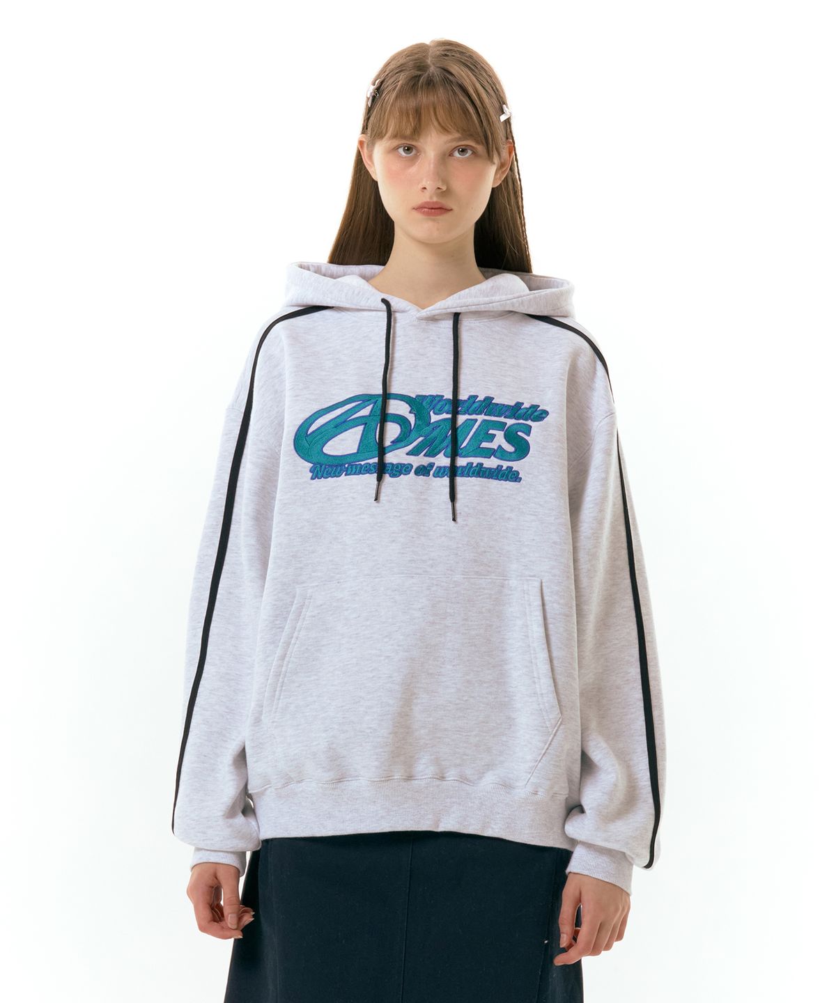 아메스 월드와이드(AMES-WORLDWIDE) SYMBOL LOGO EMBROIDERY HOODIE GREY (AM2DFUM408A)