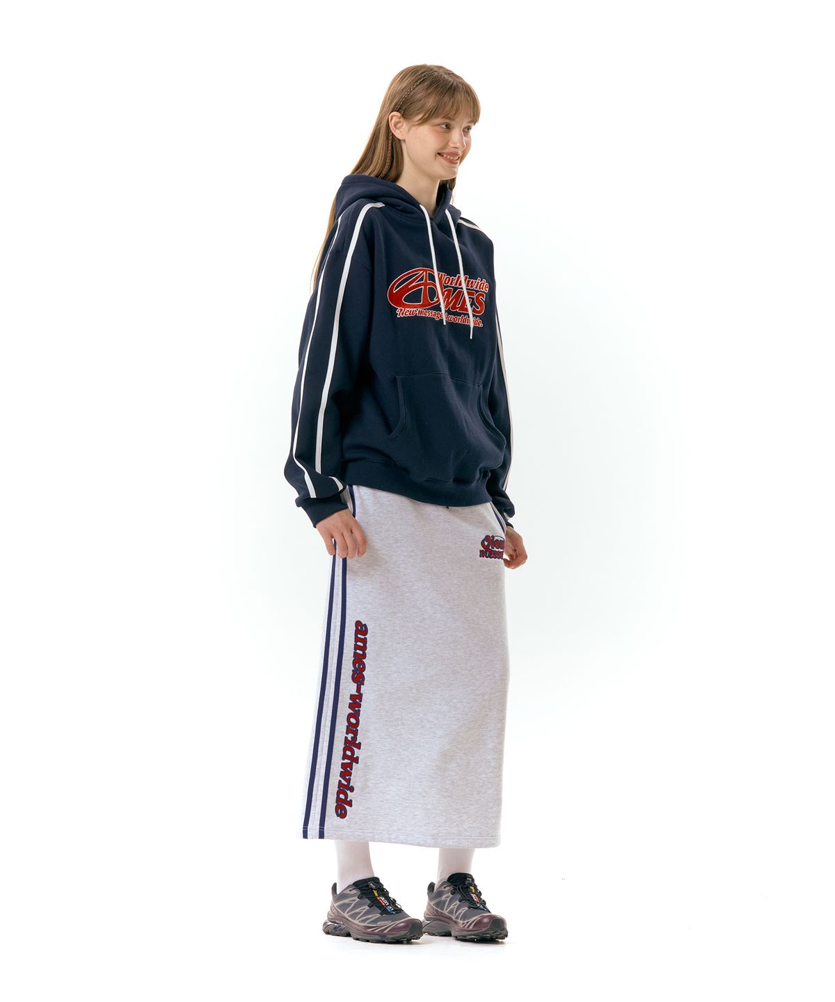 아메스 월드와이드(AMES-WORLDWIDE) SYMBOL LOGO EMBROIDERY HOODIE NAVY (AM2DFUM408A)