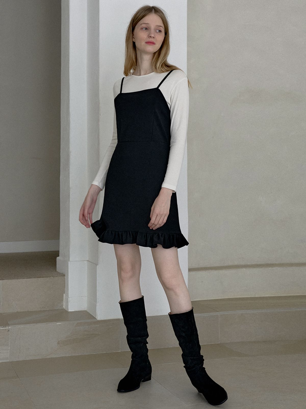 아방(AVANT-G) Frill Mini Black Sleeveless Dress - BLACK
