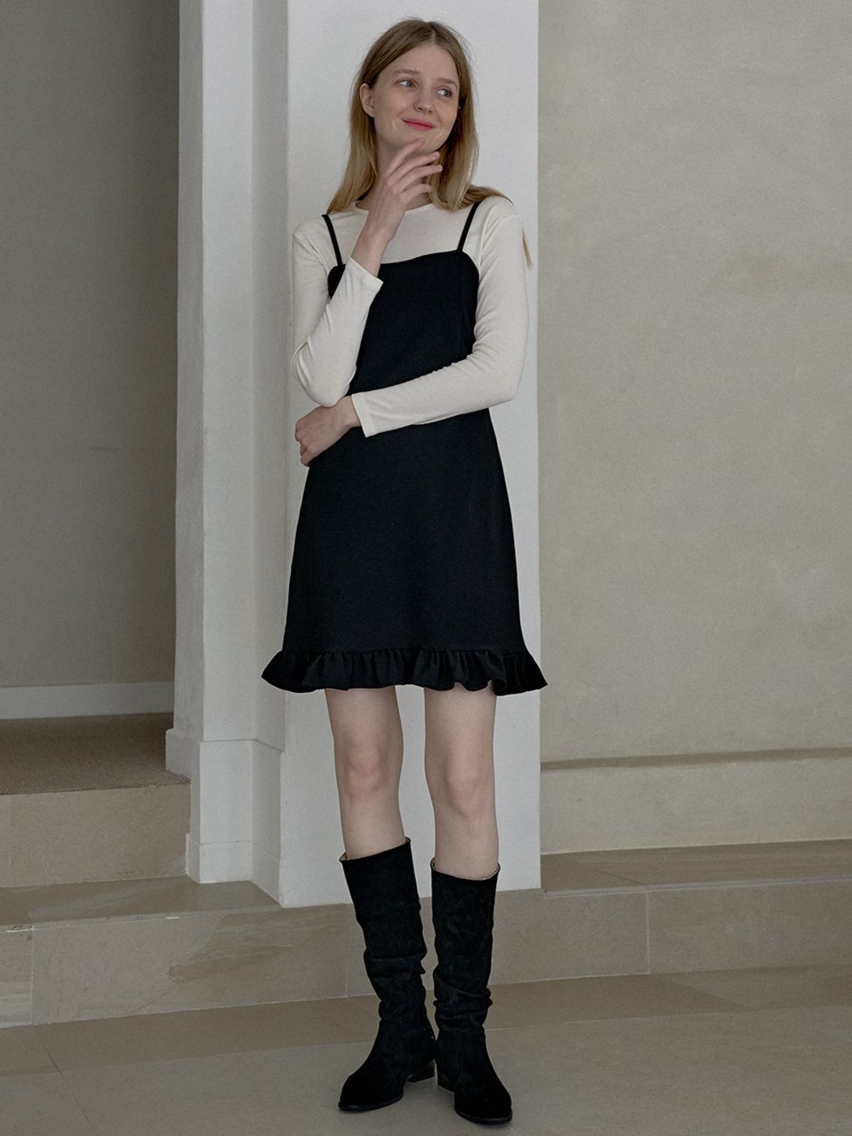 아방(AVANT-G) Frill Mini Black Sleeveless Dress - BLACK