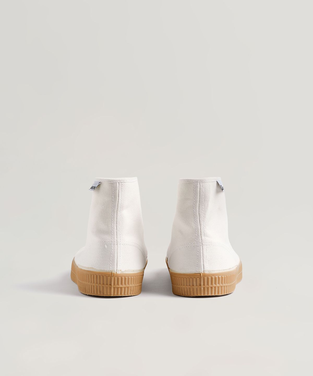 노베스타(NOVESTA) 스타 드리블 White/Beige