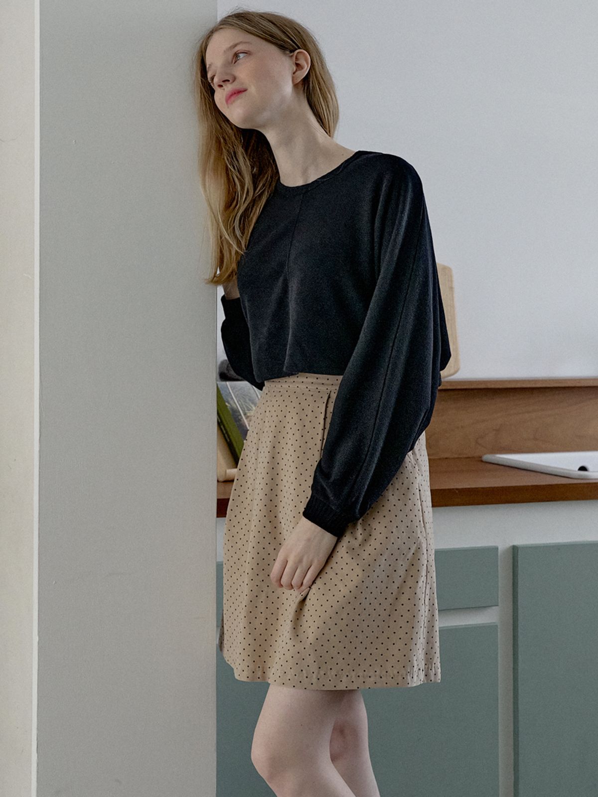 아방(AVANT-G) Dot Volume Mini Skirt - BEIGE