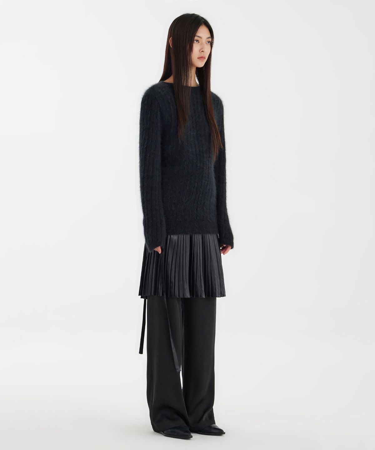 유스(YOUTH) Hairy Angora Knit  - Charcoal Grey