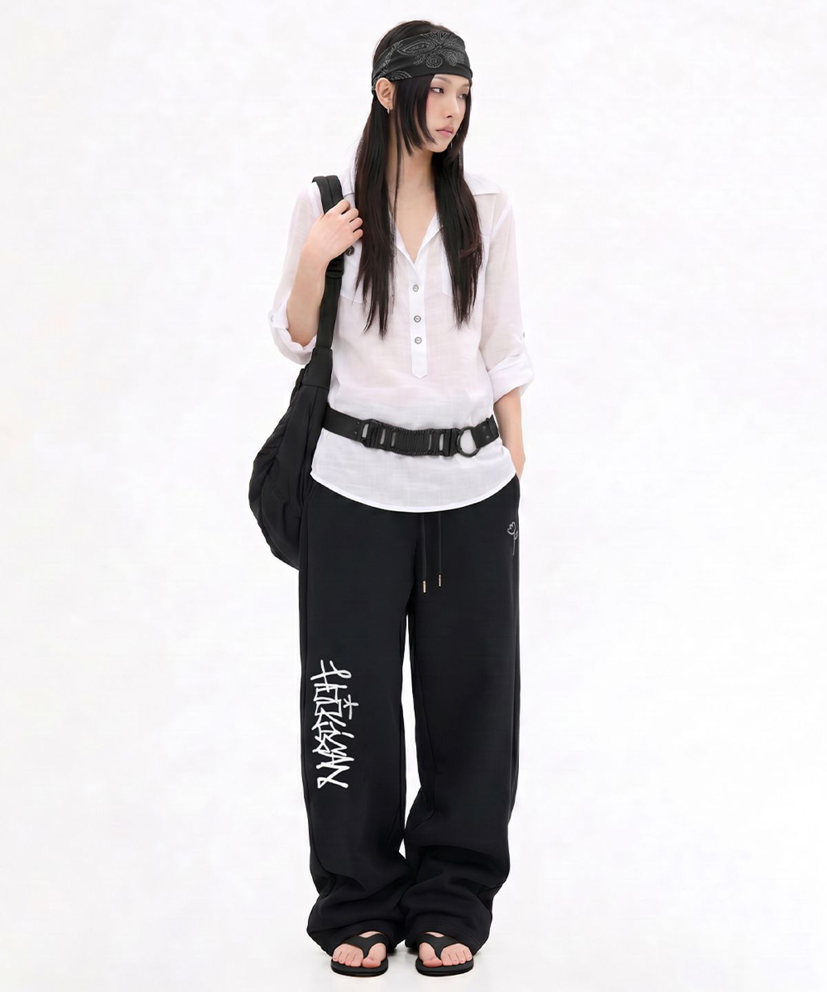 아티스트웨어(ARTISTWEAR) [ATW x HOOLIGAN] 로고 와이드밴딩 팬츠