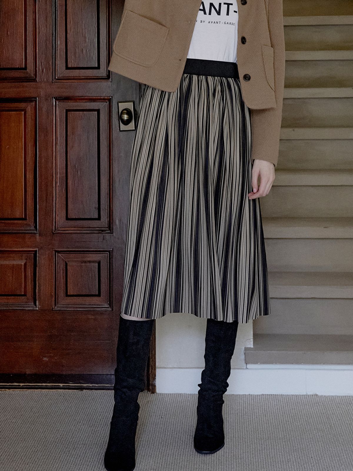 아방(AVANT-G) Multi-Stripe Pleated Skirt - NAVY