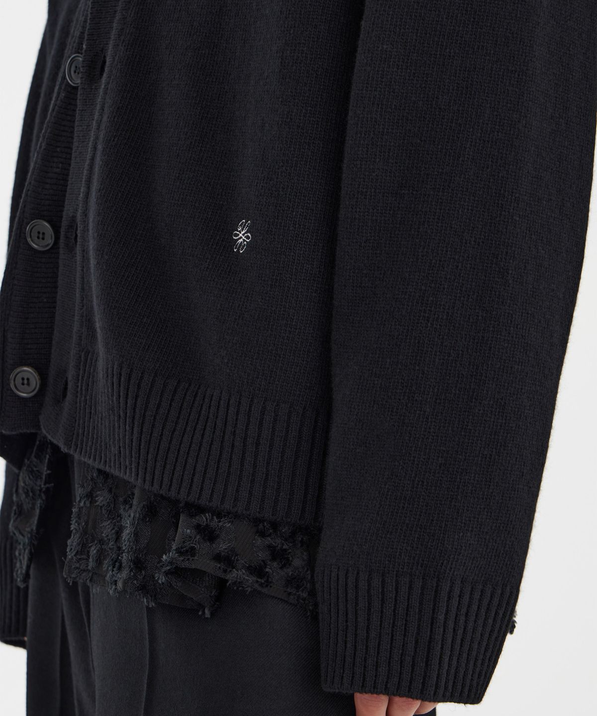 유스(YOUTH) Emblem Cardigan - Black