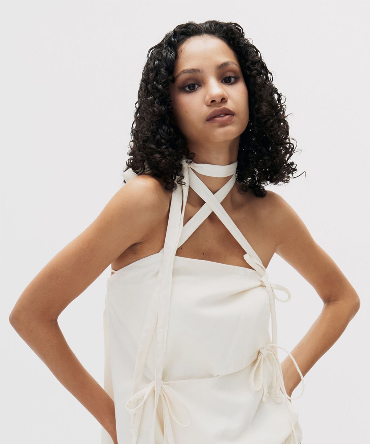 쎄쎄쎄(SETSETSET) [FW]SIGNATURE CROSSOVER RIBBON TANK TOP WHITE