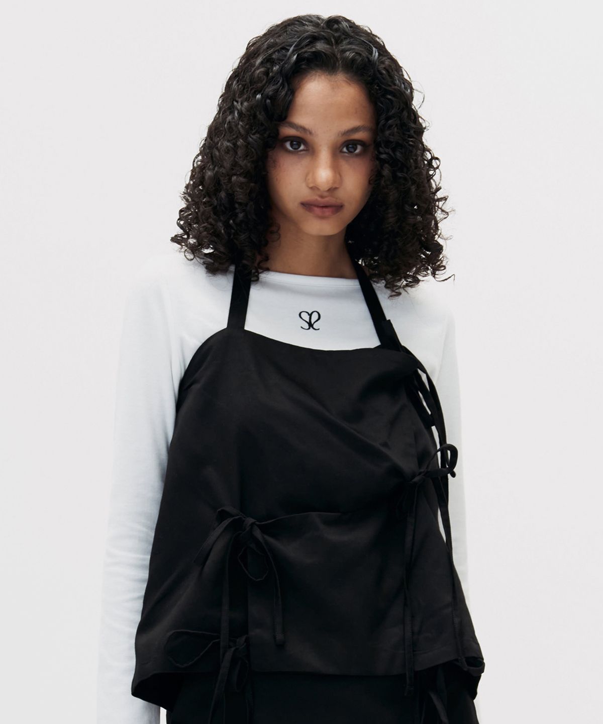 쎄쎄쎄(SETSETSET) [FW]SIGNATURE CROSSOVER RIBBON TANK TOP BLACK