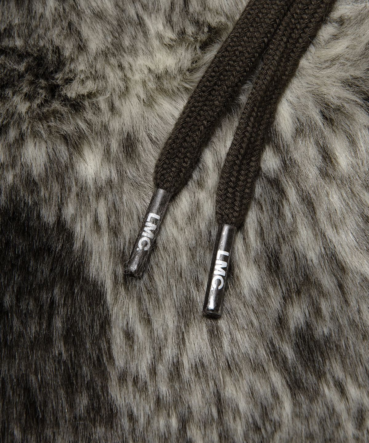 엘엠씨(LMC) TEAM FAUX FUR HOODED JACKET multi