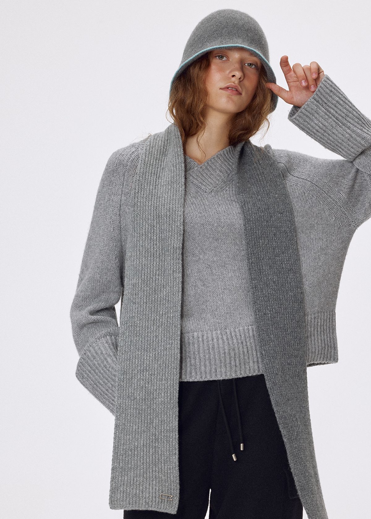 우마뭉(UMARMUNG) Airy wool bicolored muffler_Grey