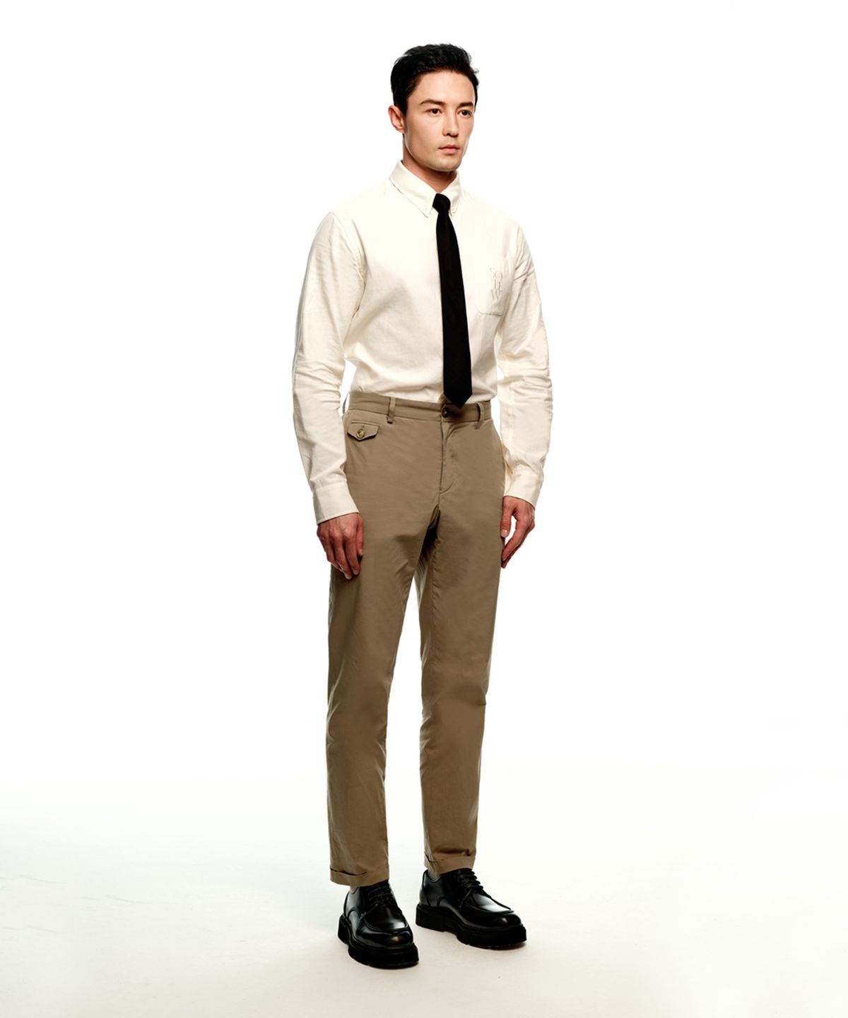 소루(SOLEW) 바이오 워싱 테이퍼드 치노 팬츠_라이트브라운