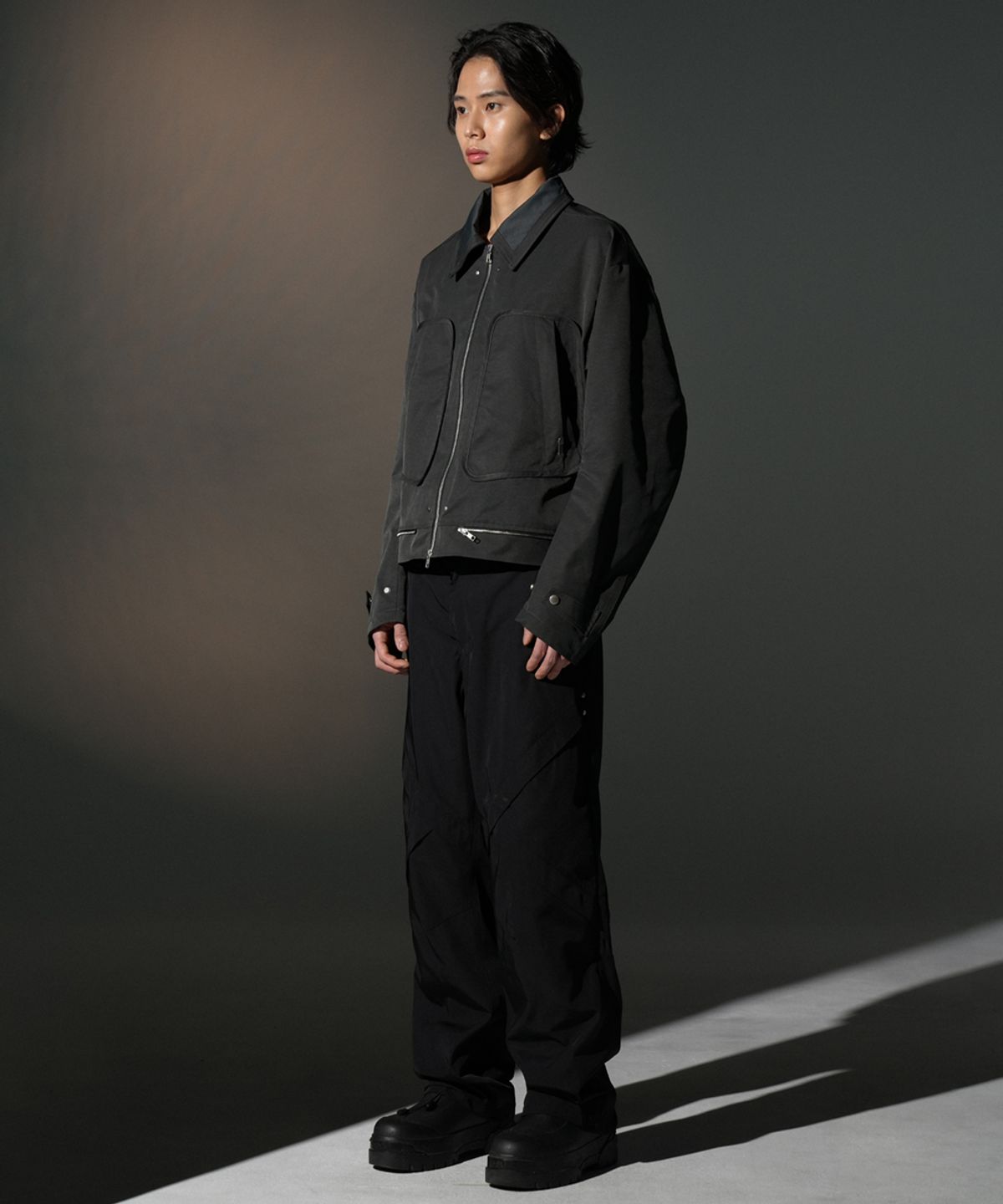 그레일즈(GRAILZ) X PLEATS PANTS [BLACK]