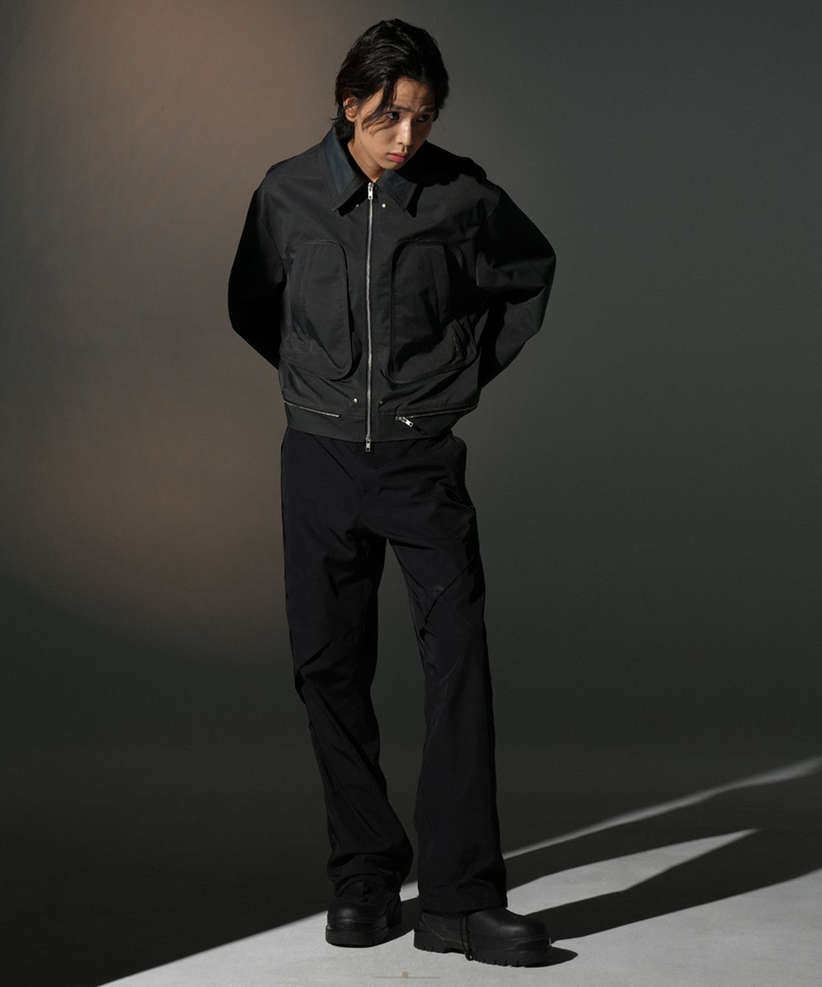 그레일즈(GRAILZ) X PLEATS PANTS [BLACK]