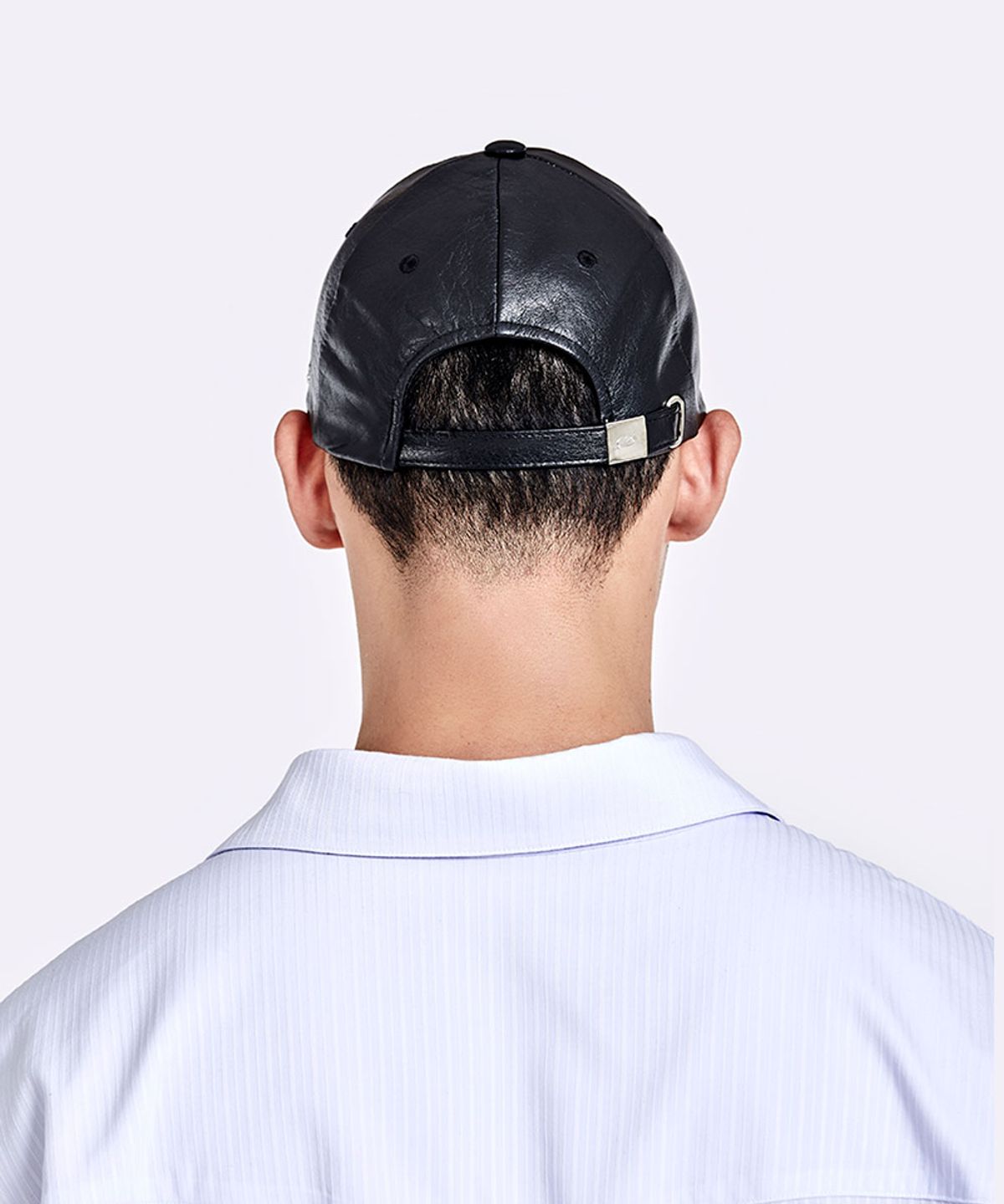 51퍼센트(51PERCENT) Leather logo cap - black