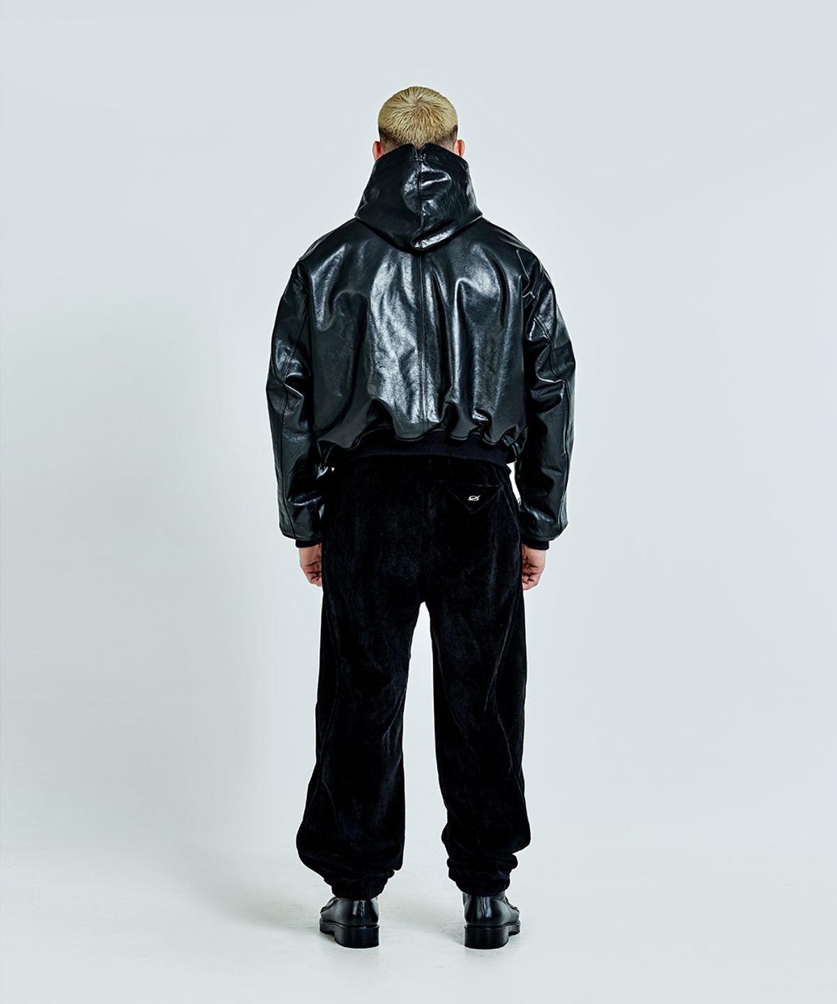 51퍼센트(51PERCENT) Triangle sweatpants - Black