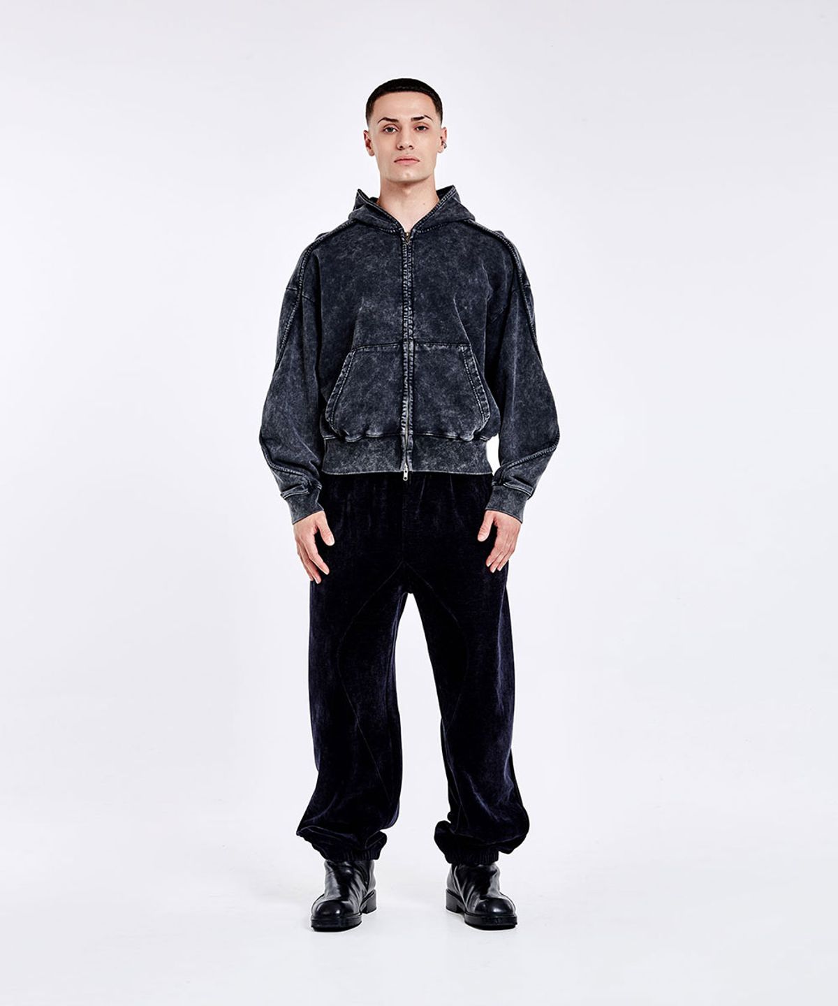 51퍼센트(51PERCENT) Triangle sweatpants - Navy
