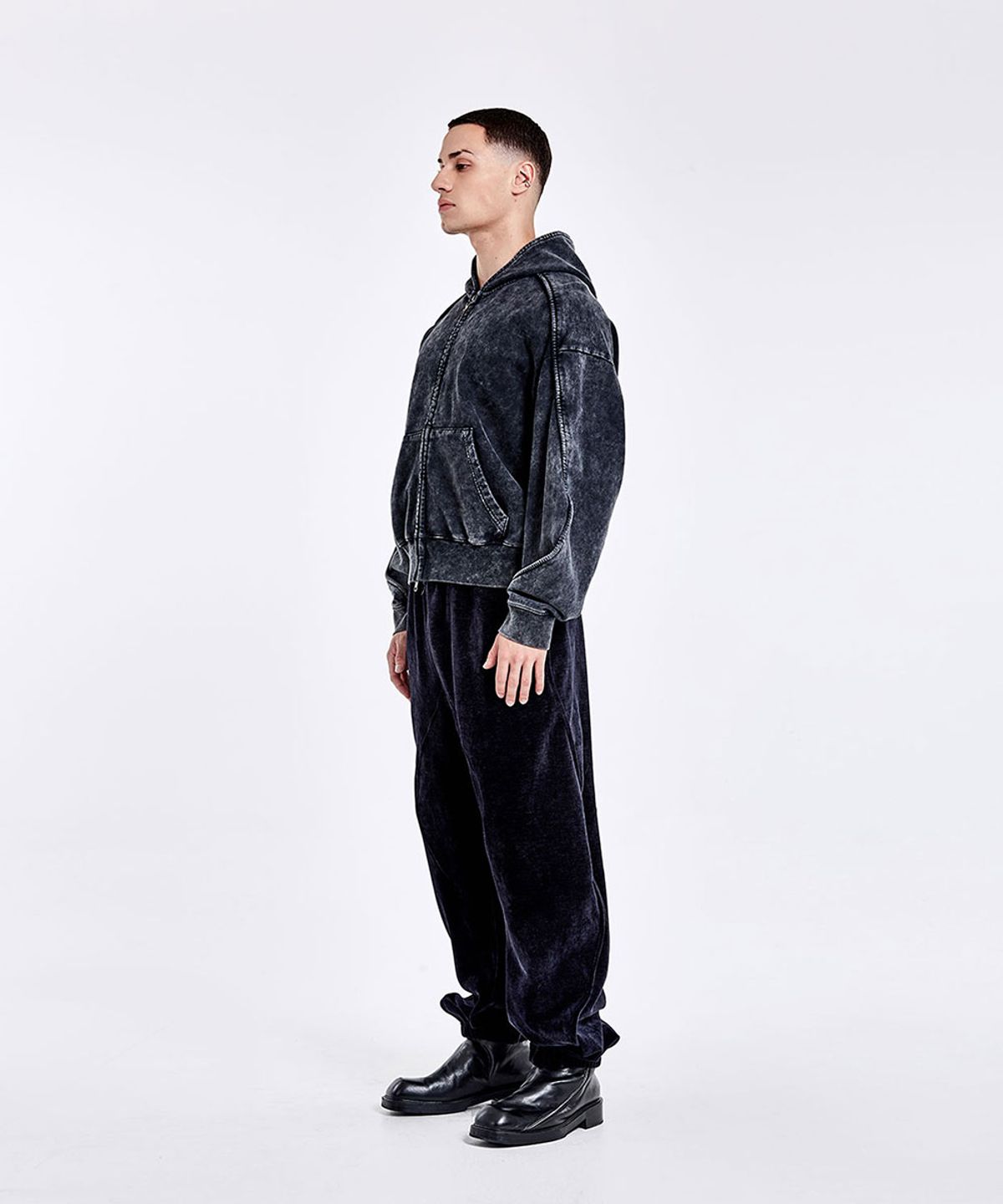 51퍼센트(51PERCENT) Triangle sweatpants - Navy