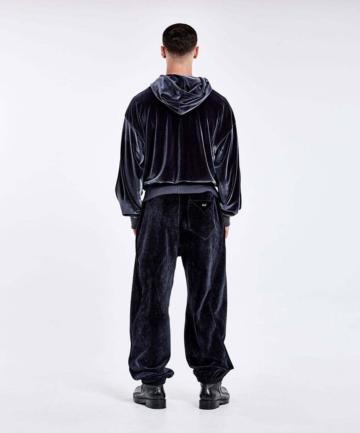 51퍼센트(51PERCENT) Triangle sweatpants - Navy
