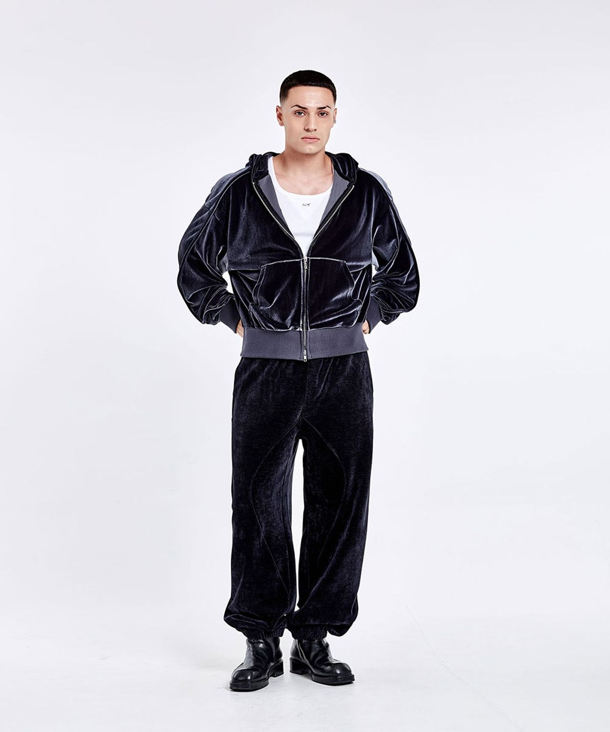 51퍼센트(51PERCENT) Triangle sweatpants - Navy