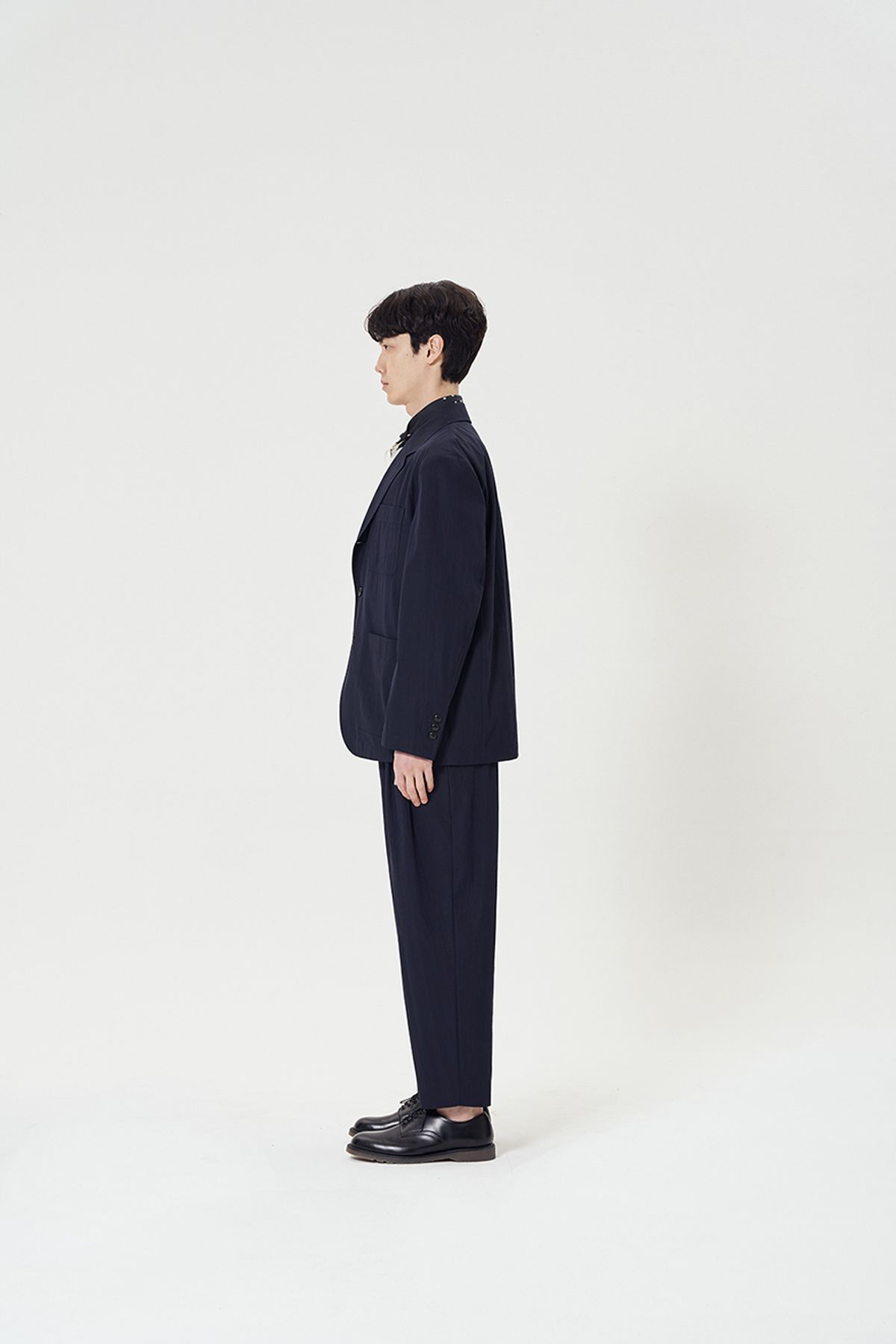 히즈핸더(HISHANDER) TWO PLEATS TAPERED PANTS
