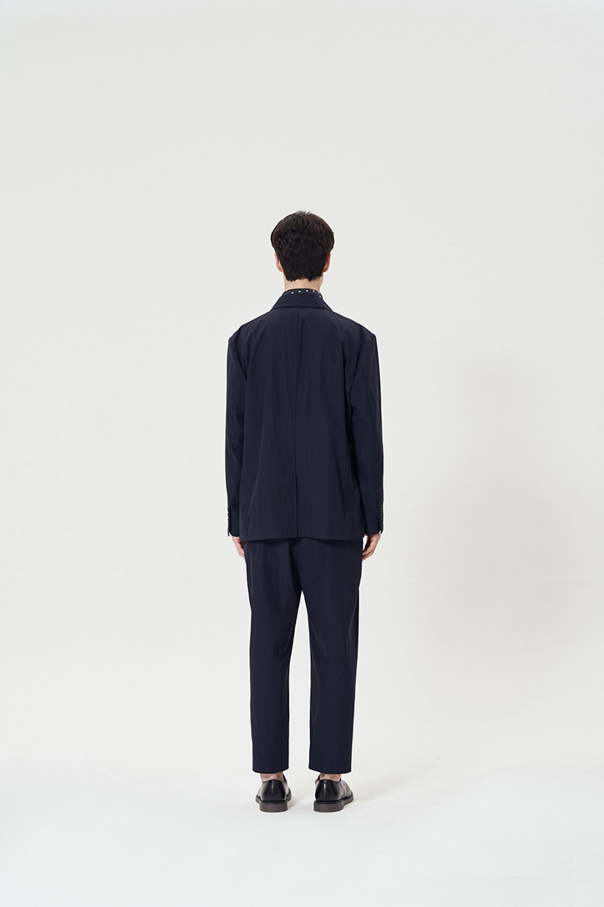 히즈핸더(HISHANDER) TWO PLEATS TAPERED PANTS