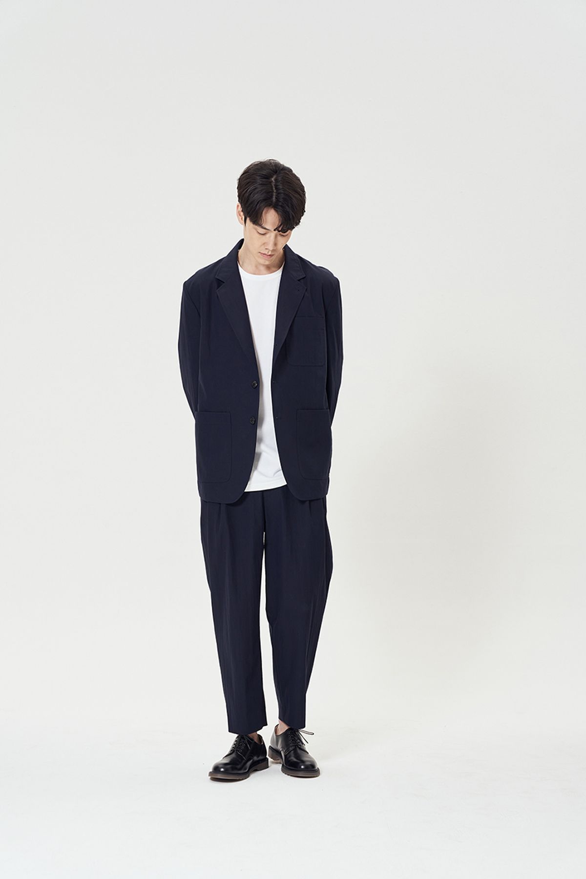 히즈핸더(HISHANDER) TWO PLEATS TAPERED PANTS