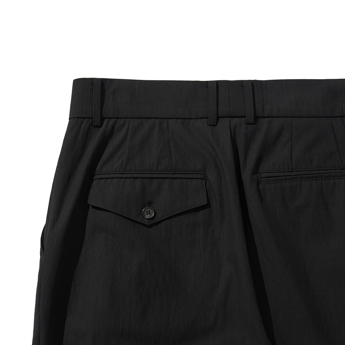 히즈핸더(HISHANDER) TWO PLEATS TAPERED PANTS