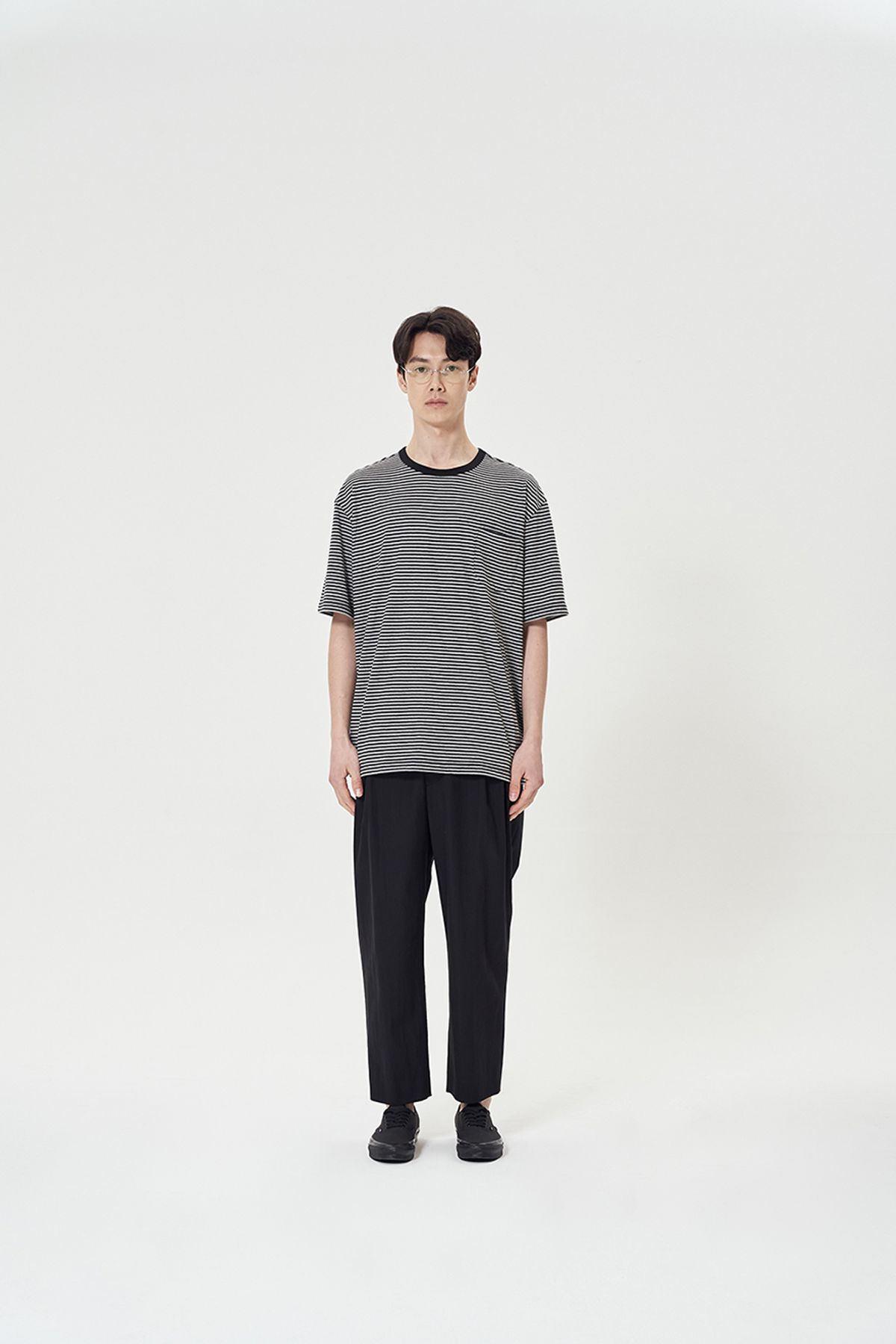 히즈핸더(HISHANDER) TWO PLEATS TAPERED PANTS