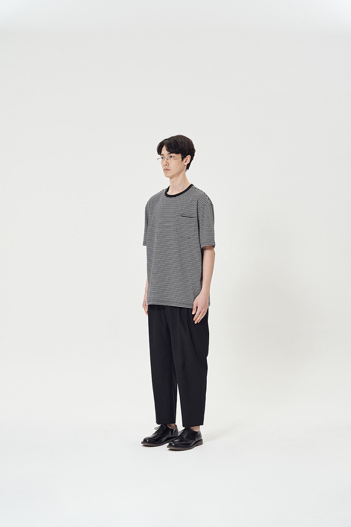 히즈핸더(HISHANDER) TWO PLEATS TAPERED PANTS