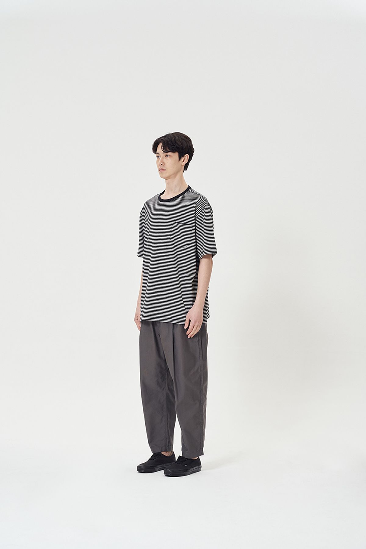히즈핸더(HISHANDER) MOLESKIN WIDE TAPERED PANTS