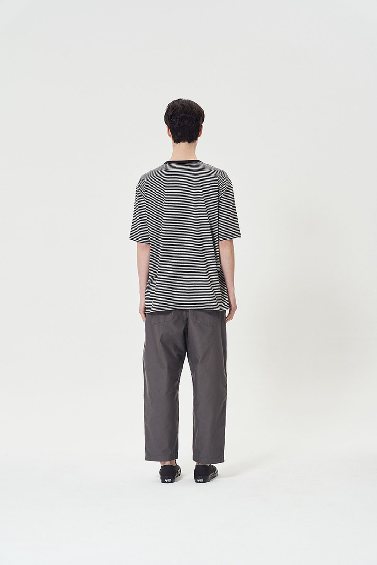 히즈핸더(HISHANDER) MOLESKIN WIDE TAPERED PANTS