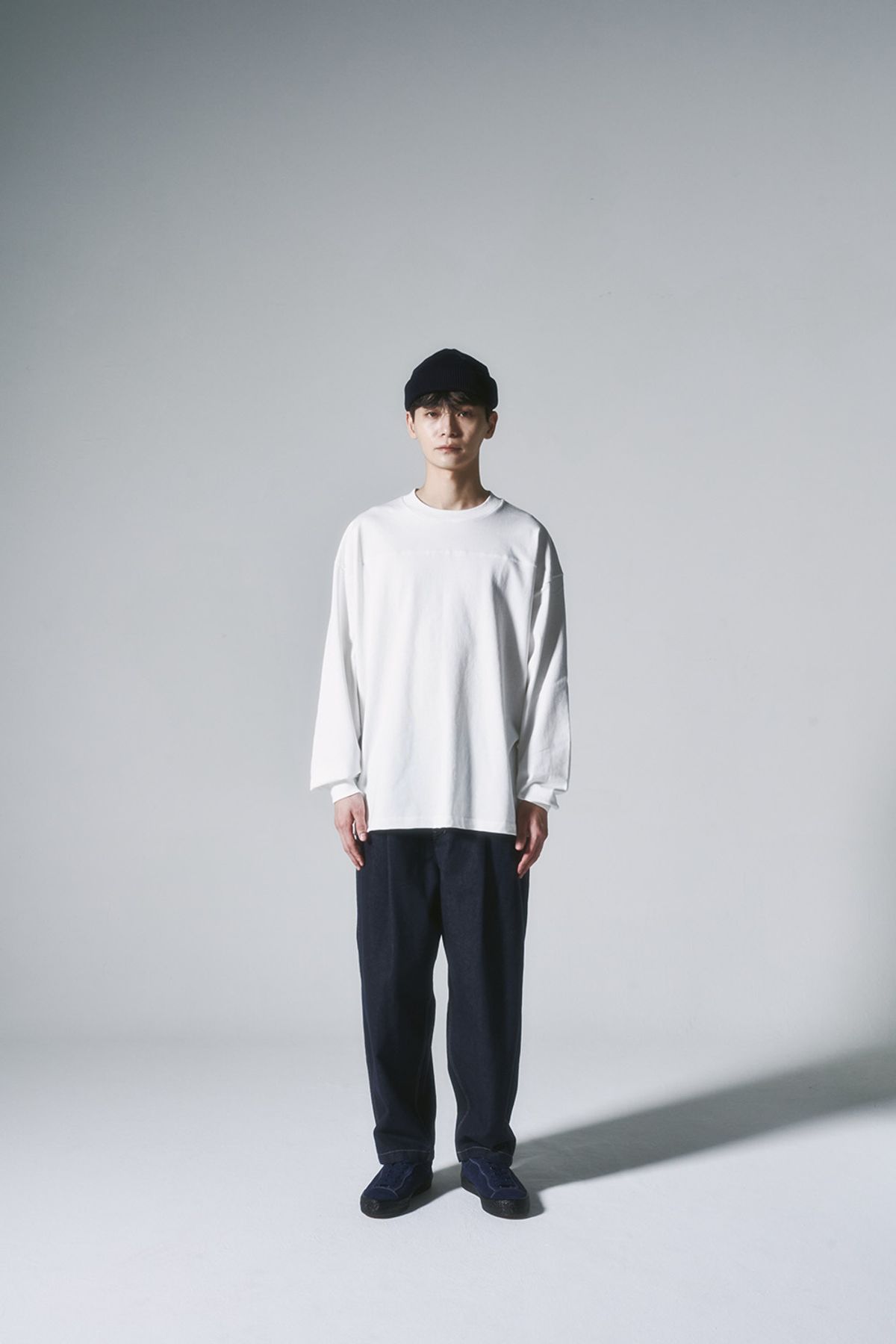 히즈핸더(HISHANDER) BELTED WIDE TAPERED DENIM PANTS