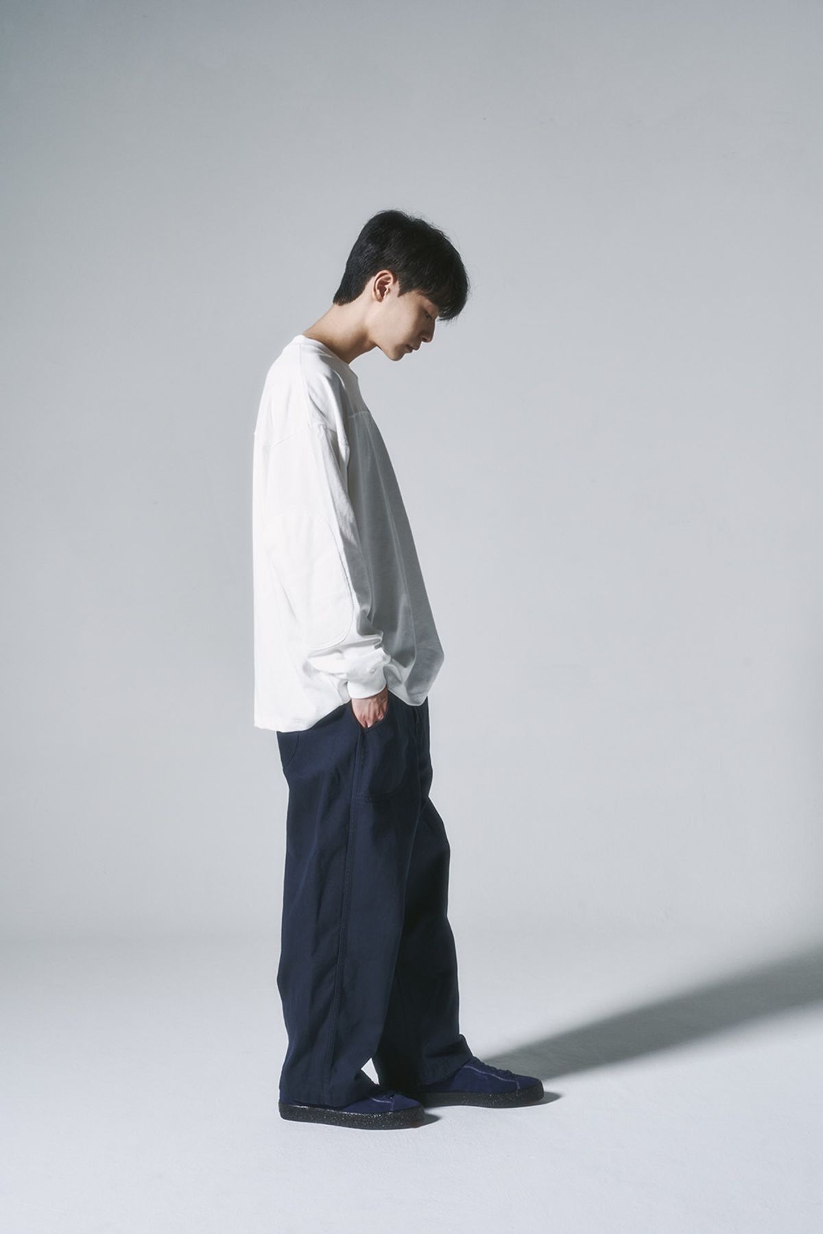 히즈핸더(HISHANDER) EASY WIDE TAPERED PANTS