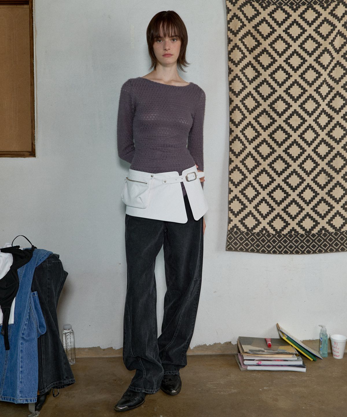 아옵트(AOPT) FAUX LEATHER POCKET BELT SKIRT - WHITE