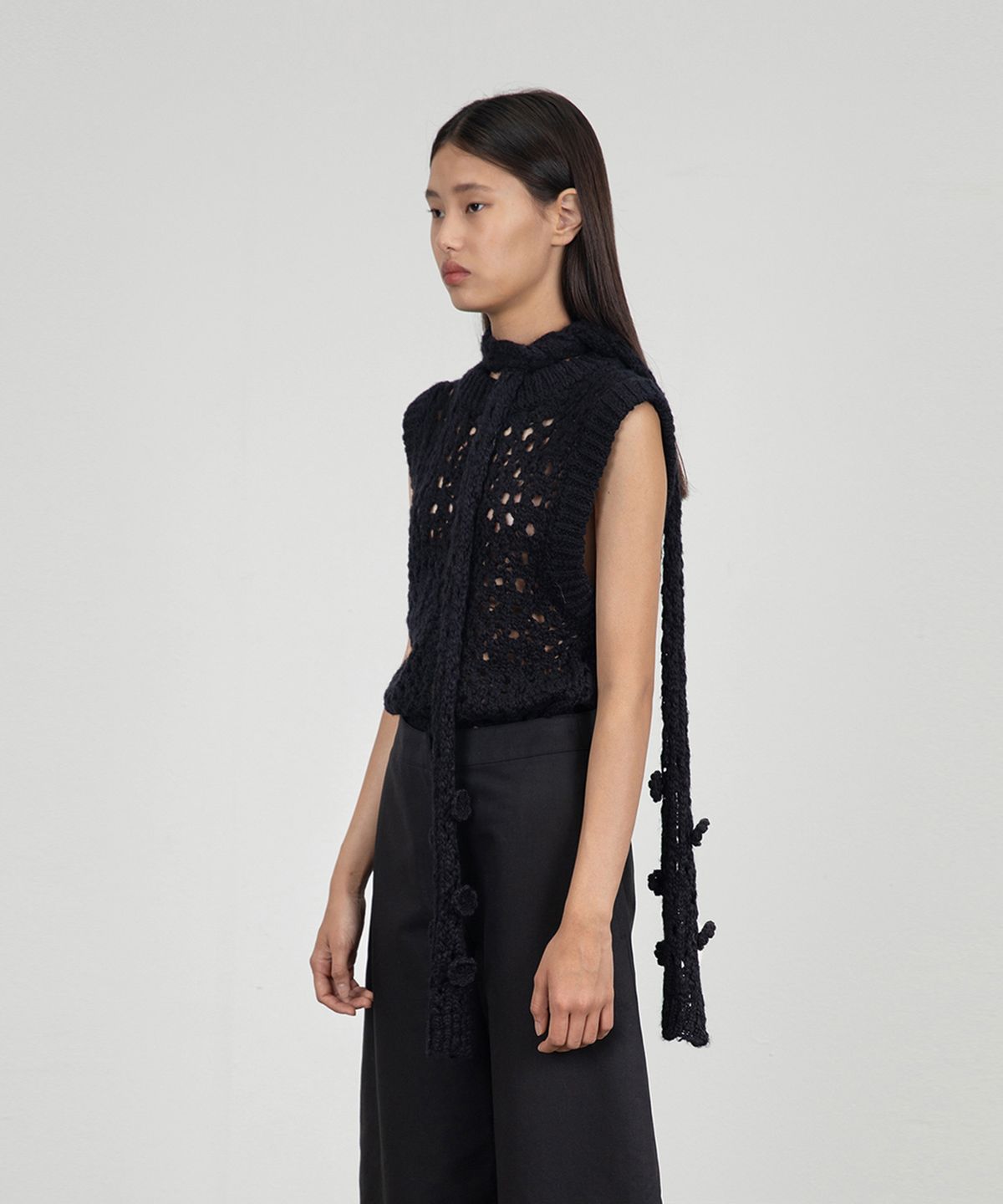 아모멘토(AMOMENTO) CROCHET VEST_BLACK