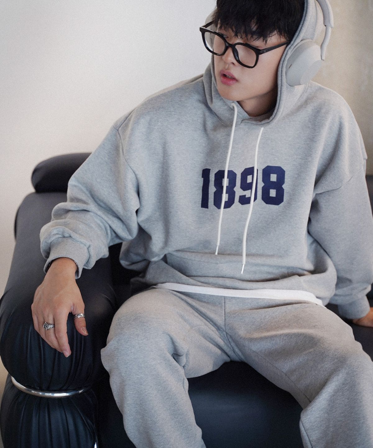 더마일(THEMILE) 1898 GARMENTS SWEAT PANTS[GREY]
