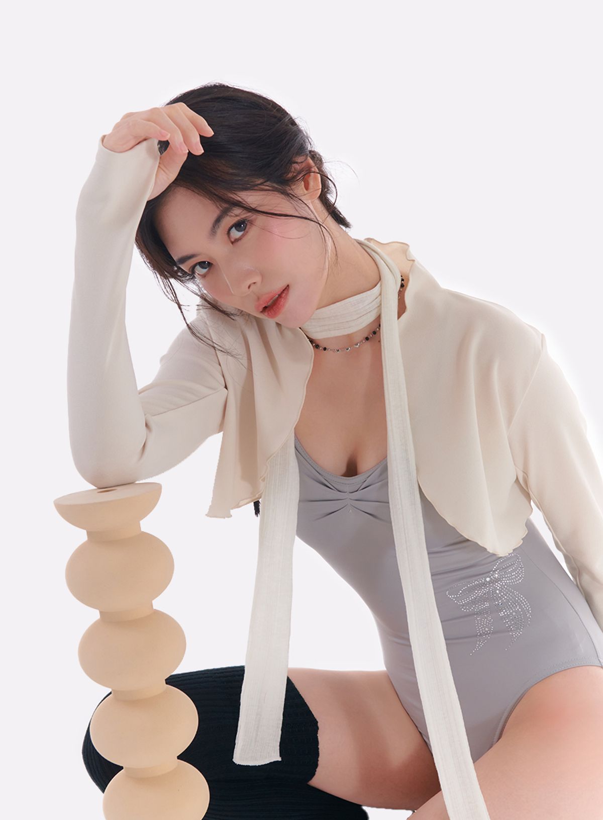 레르(LER) 루즈핏 볼레로 아이보리 L23OT01IV