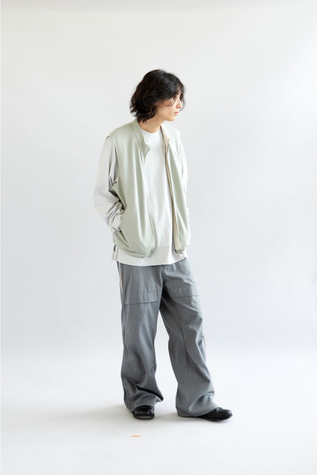 해칭룸(HATCHINGROOM) Reversible Jersey Vest Olive Grey