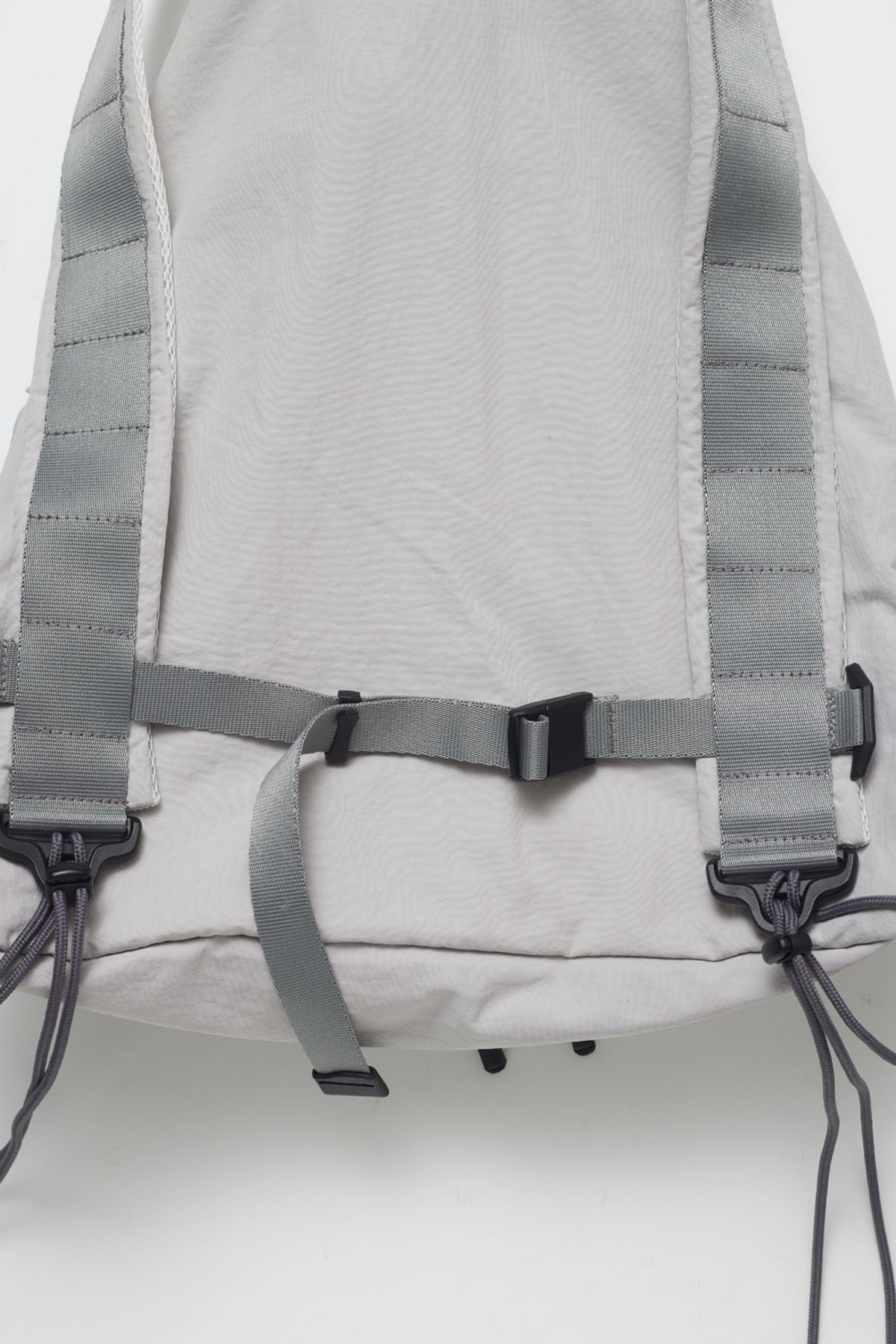 해칭룸(HATCHINGROOM) String Backpack Nylon Light Grey