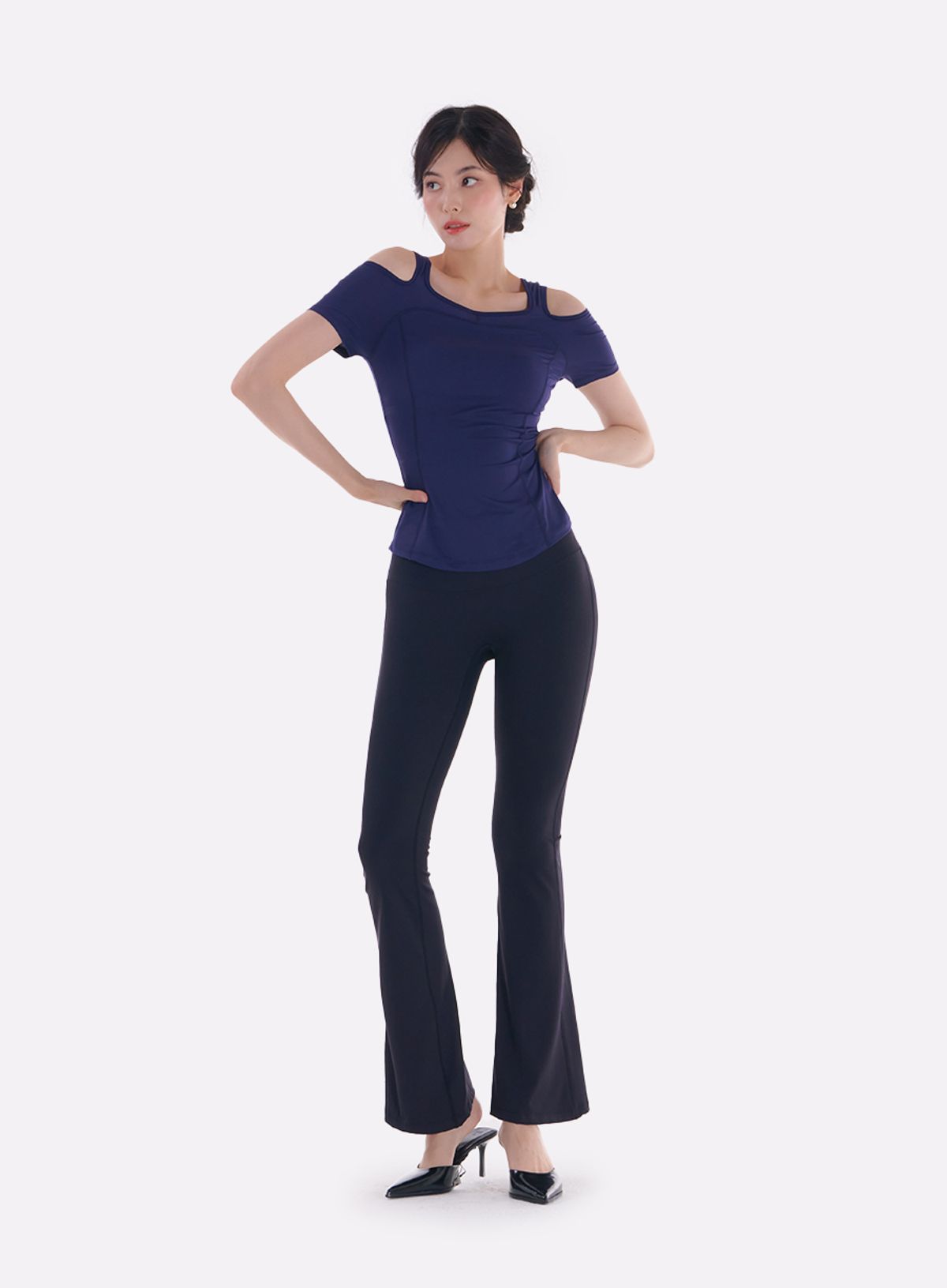 레르(LER) 부츠컷 숏 레깅스 블랙 L23PT02BK