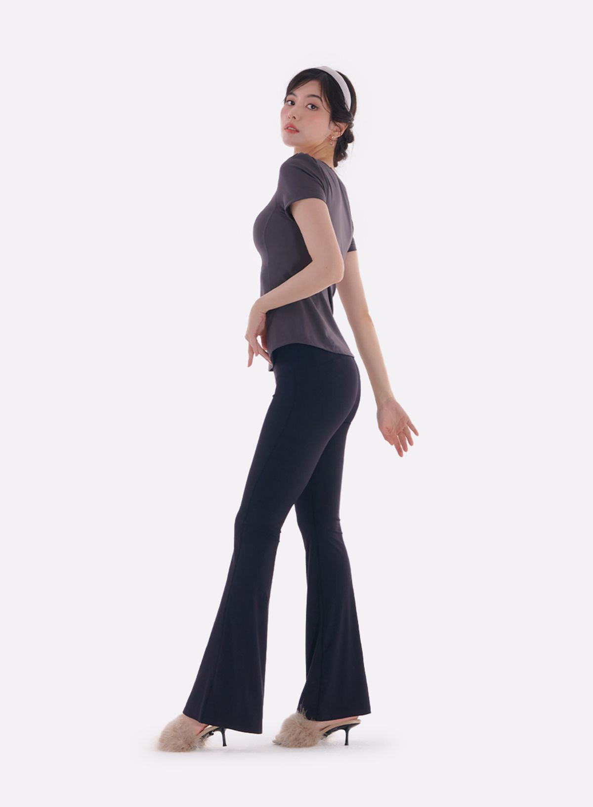 레르(LER) 부츠컷 롱 레깅스 블랙 L23PT01BK